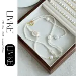 18K Gold Baroque Pearl Necklace 3 LIVKE’s gold baroque pearl necklace styled in three ways: as a choker, layered chains, and wrapped bracelet for boho versatility.