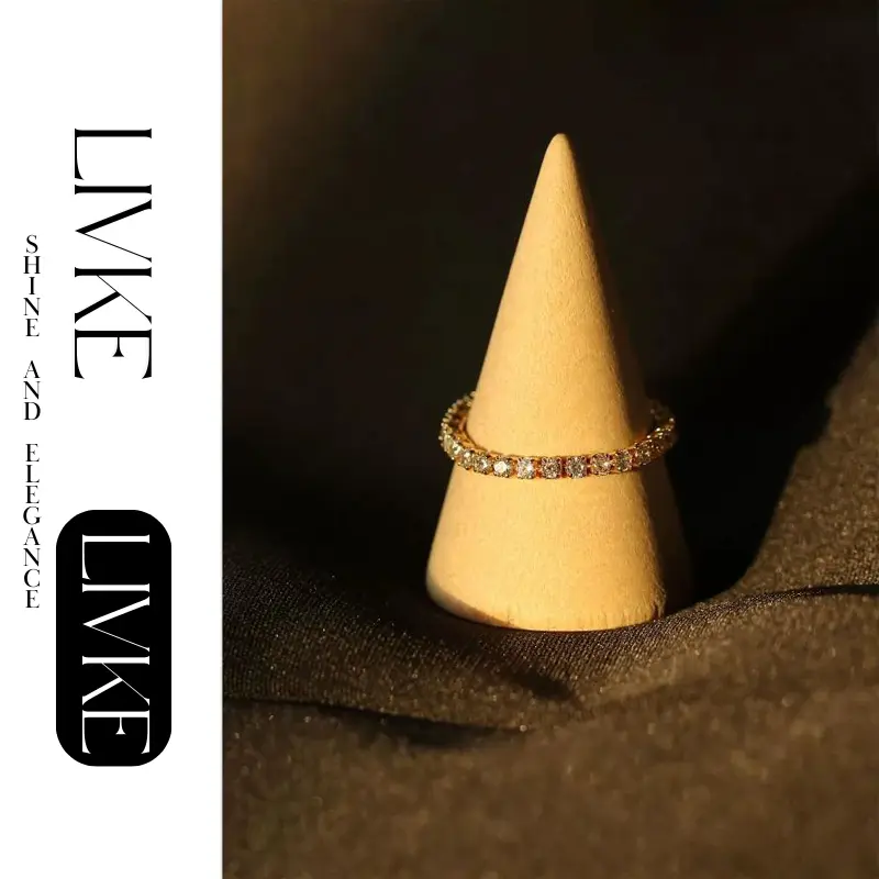 LIVKE’s gold vintage chain ring with zirconia details, stacked with minimalist bands for office-ready elegance.