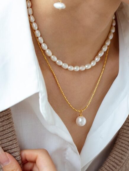 livke blog pearl necklace