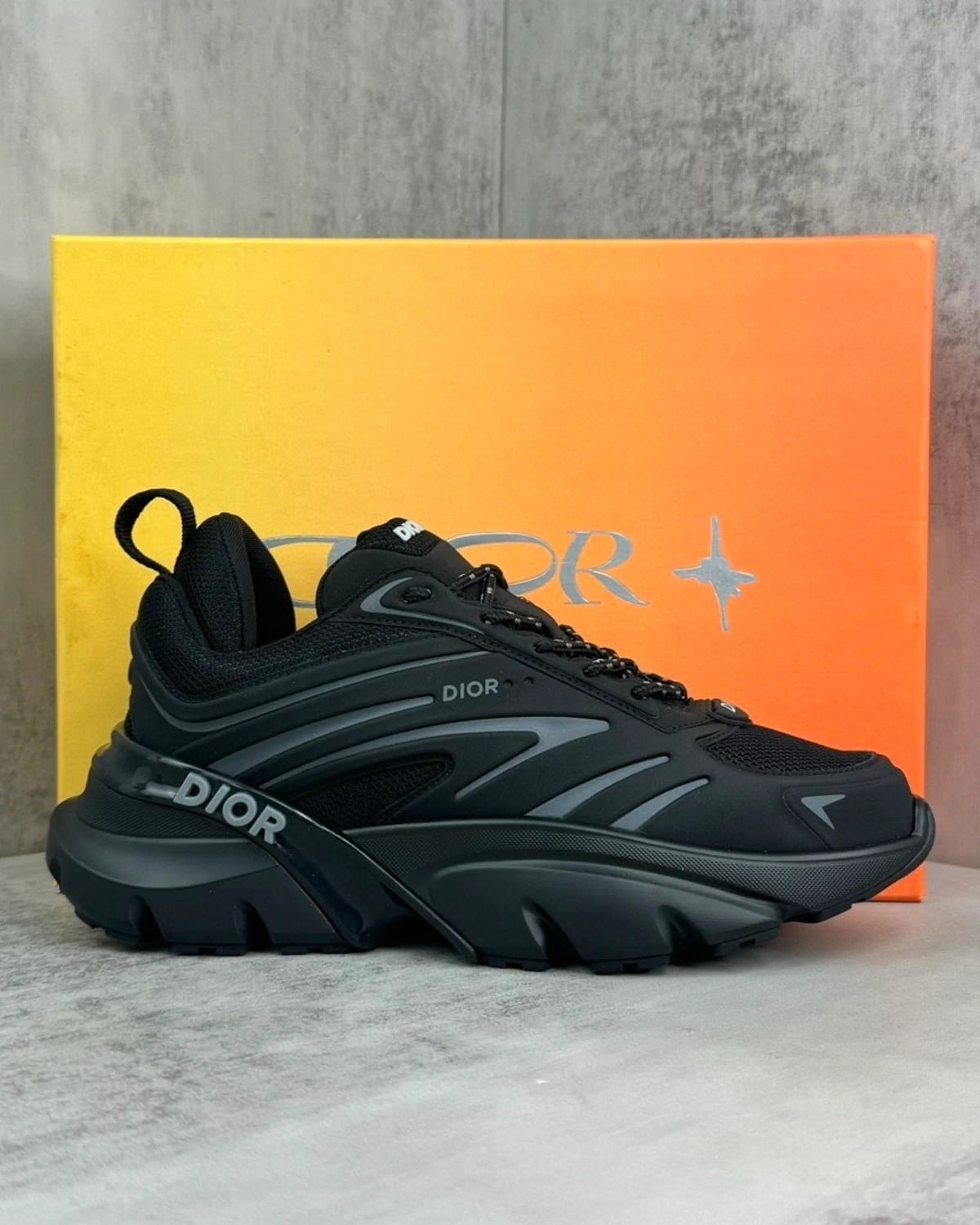 Kivne Dior B44 Mesh Black Trainer