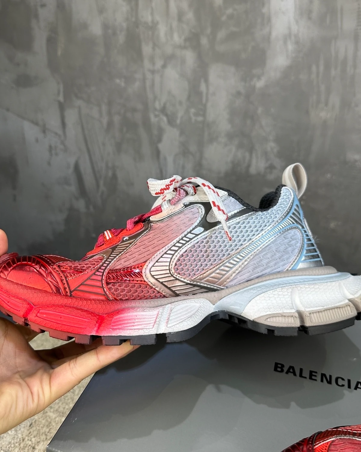 Kivne Balenciaga 3xl Toe Spray Sneaker in White/blue/grey/red