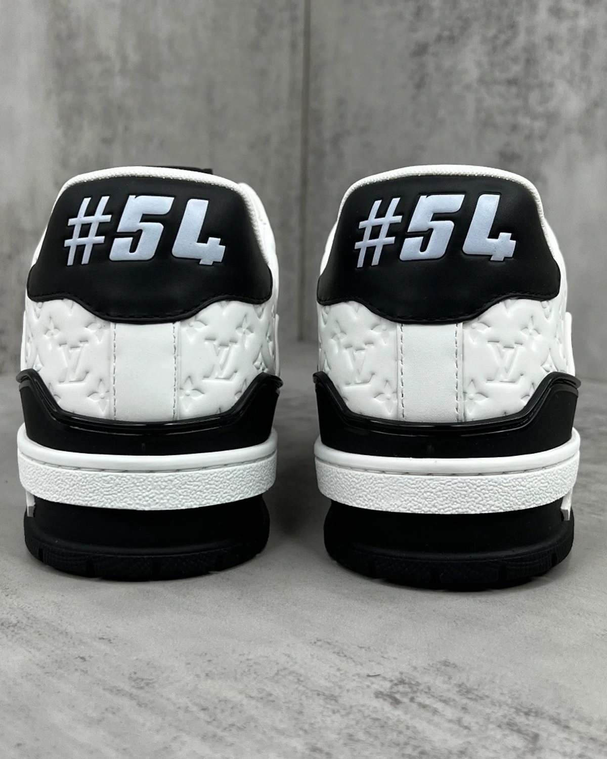 Kivne Louis Vuitton LV Trainer – White Black