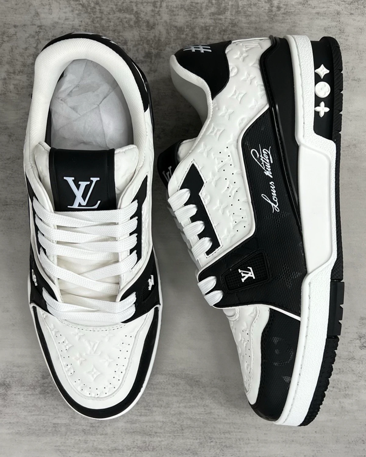 Kivne Louis Vuitton LV Trainer – White Black