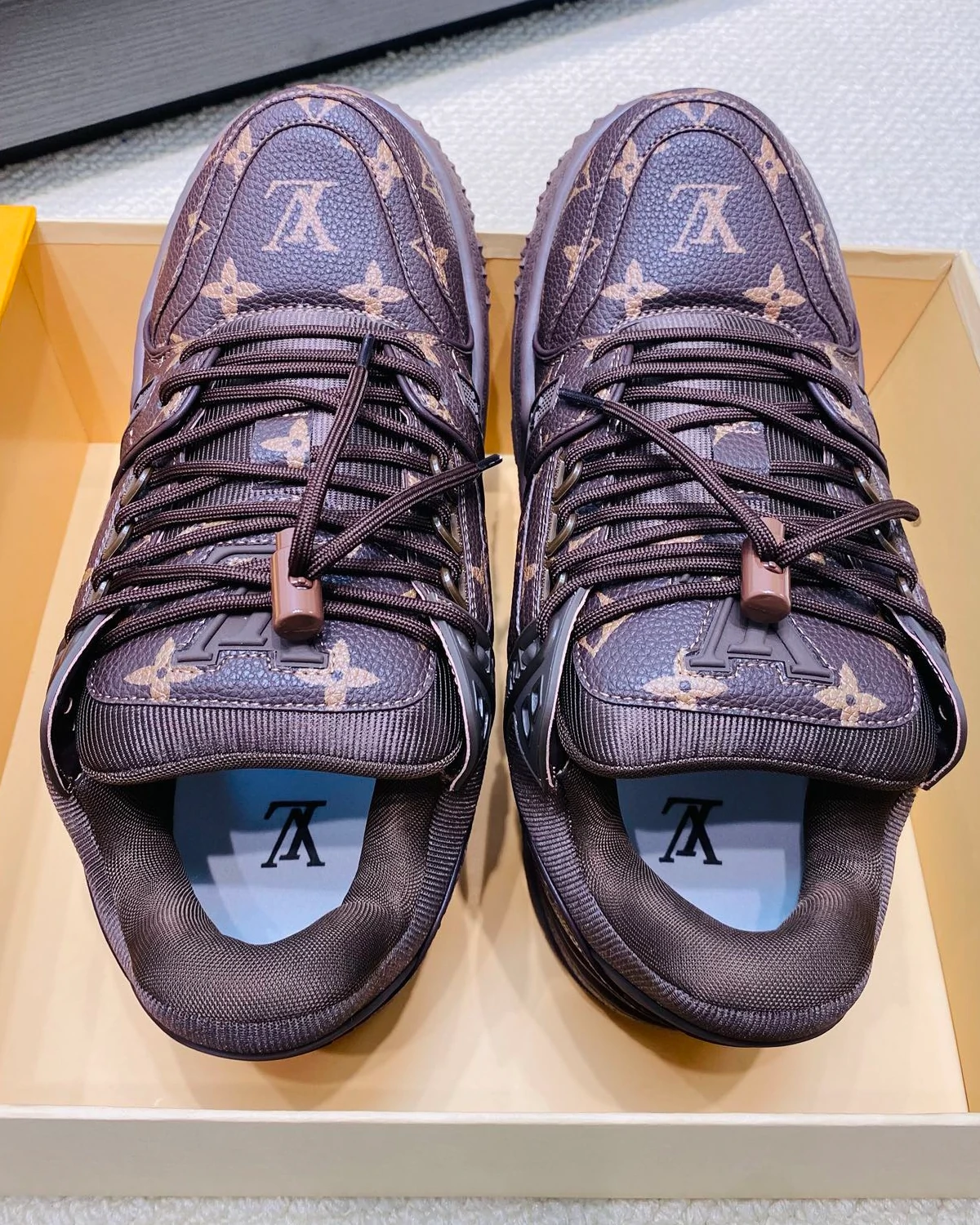 Kivne Louis Vuitton Trainer bread shoes