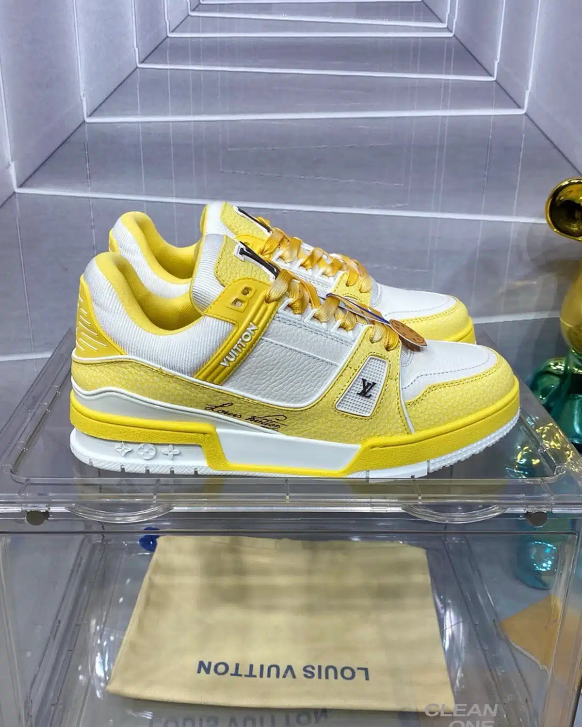 Kivne LV Trainer Sneaker yellow